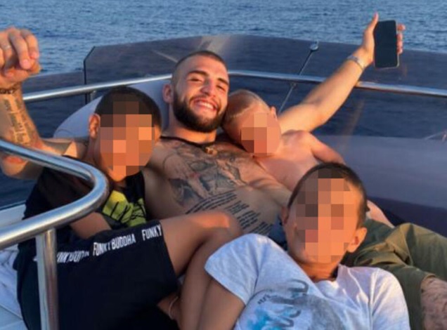 Svi zajedno na letovanju! Evo kako uživaju Veljko i Bogdana, slike govore koliko je jaka njihova ljubav (FOTO) 6 veljko