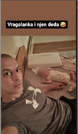 Topalko raznežio sve fotografijom sa unukom: "Vragolanka i njen deda" (FOTO) 7 12