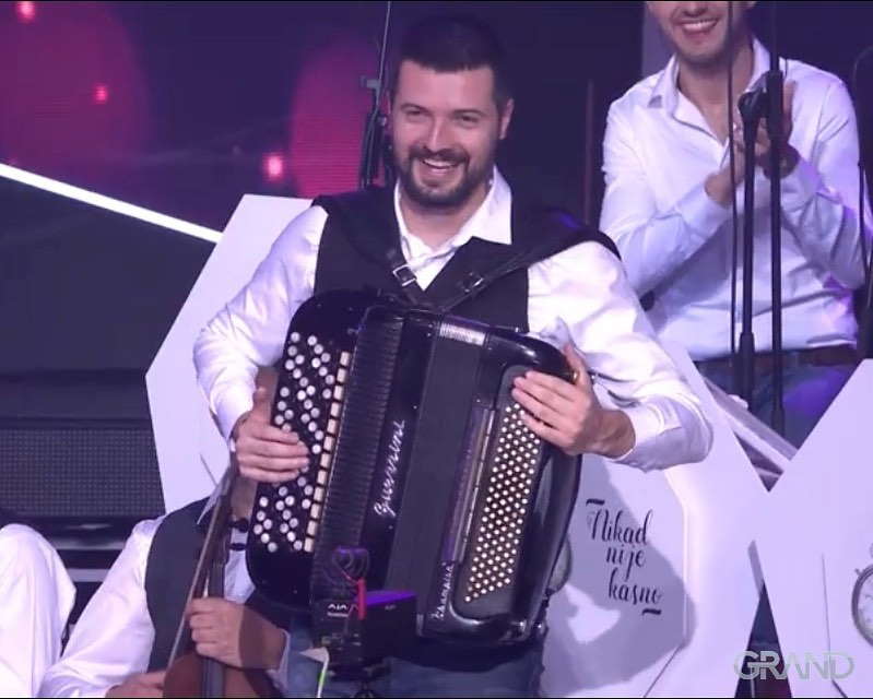 Harmonikaš otkrio detalje poznanstva sa Žikom: "Donosio mi je igračke iz Nemačke, godinama je svirao sa mojim ocem" (FOTO) 7 331967009 236691085449671 2906439651844827381 n