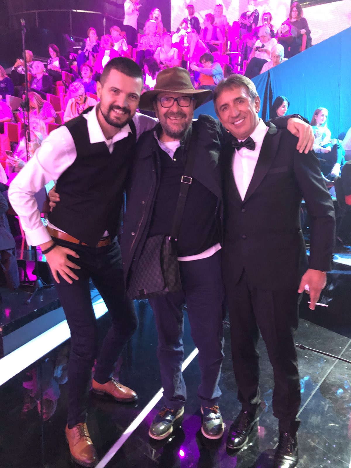 Harmonikaš otkrio detalje poznanstva sa Žikom: "Donosio mi je igračke iz Nemačke, godinama je svirao sa mojim ocem" (FOTO) 9 IMG 0ece244b0cd66ce8487831b246728482 V