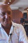 Svi ga zovu Endži, a malo ko zna pravo ime proslavljenog harmonikaša: "Otac mi je iz Novog Pazara, majka iz Šapca, ponosan sam" 2 endzi mavric