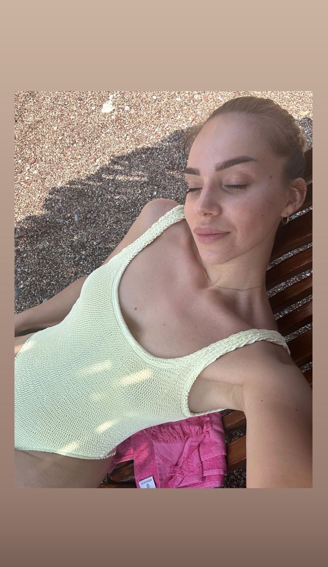 "Kao momak i devojka" Ivana Pavković podelila sliku nastalu pre tačno osam godina, ne zna se da li su ona i Petar lepši tada ili sada (FOTO) 7 ivana pavkovic