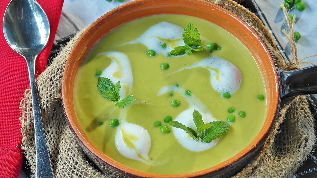 Recept koji će vas ostaviti bez reči: Potaž od povrća sa cvetovima bundeve (VIDEO) 6 pea soup 2786133 1280