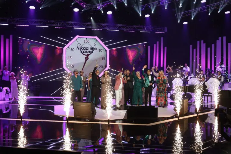 Ovo je najpevanija pesma u "Nikad nije kasno": Mnogi tvrde da je legendarni hit jedan od najtežih za izvođenje VIDEO 6 pobednici nikad nije kanso