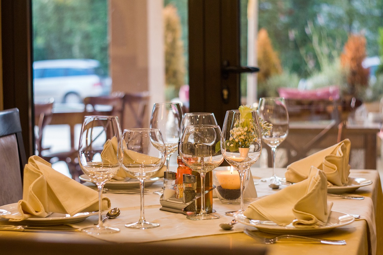 Kako se hrani naša zlatna Ivana Vuleta: Ovo nikada ne konzumira za večeru 5 restaurant 449952 1280