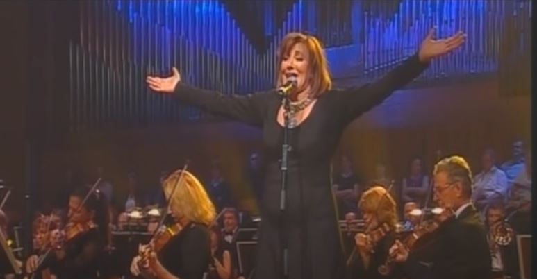 Tereza Kesovija hitno prebačena u bolnicu nakon što joj je pozlilo, oglasila se i otkrila kako se oseća: "Bude dosta bolno" 4 tereza kesovija 4