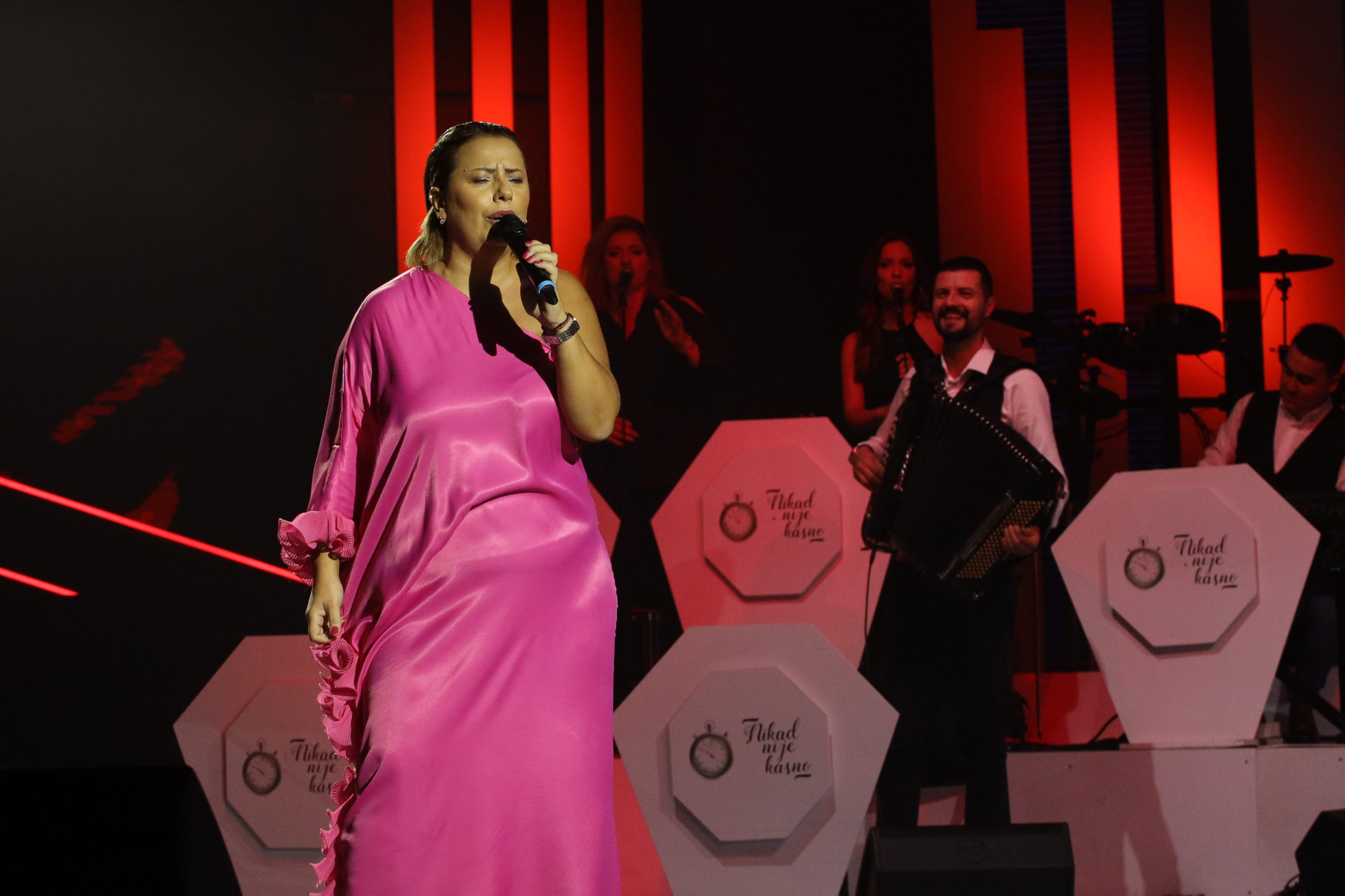 Branili su joj da peva, a onda je prste umešao poznati muzičar: "Mnogo mi je pomogao" 8 0A0A6163