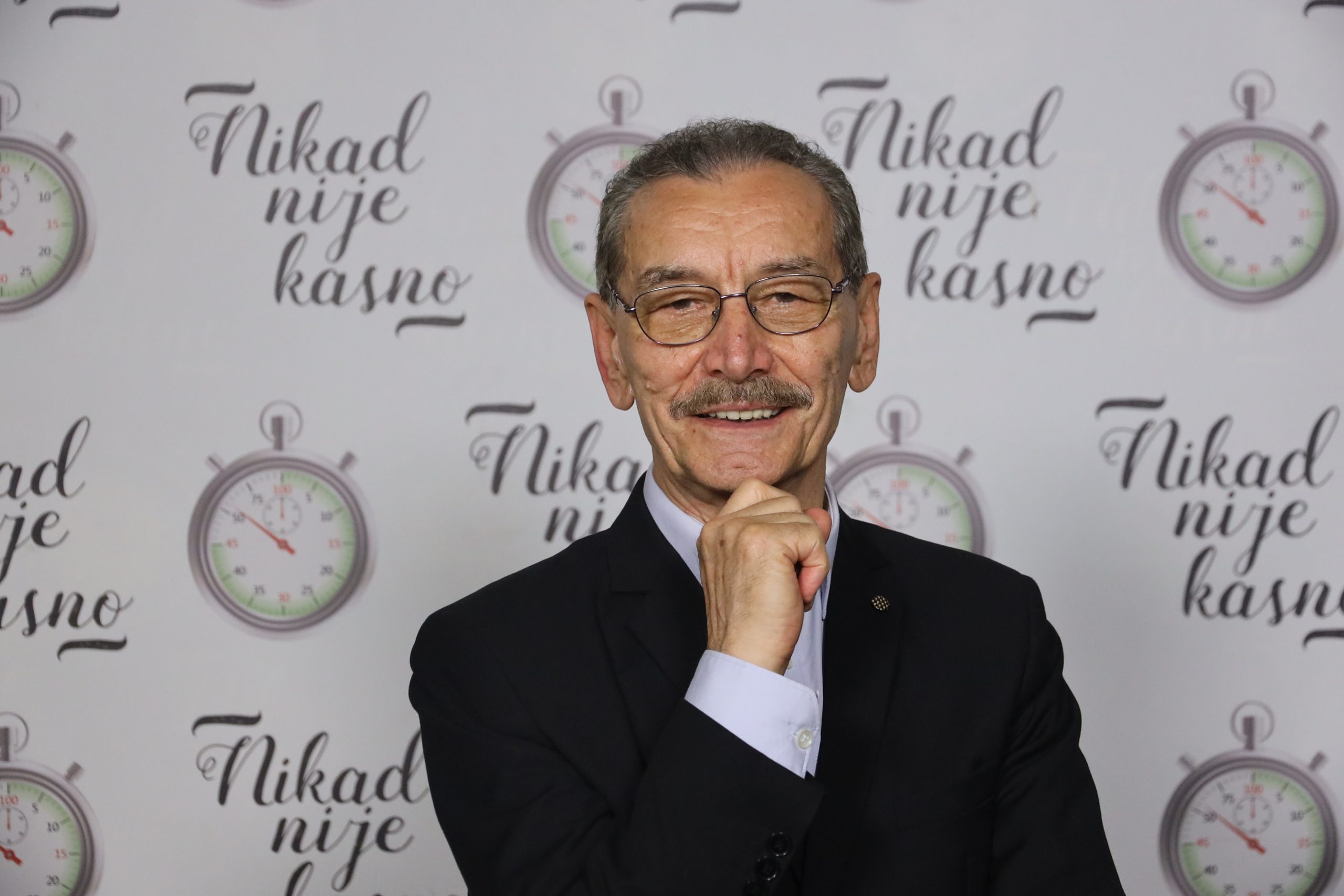 Upoznajte takmičare: Oni pevaju večeras samo za vas u emisiji "Nikad nije kasno" (FOTO) 6 PERA TODOROVIC 76 GOD. TEMISVARRUM 5