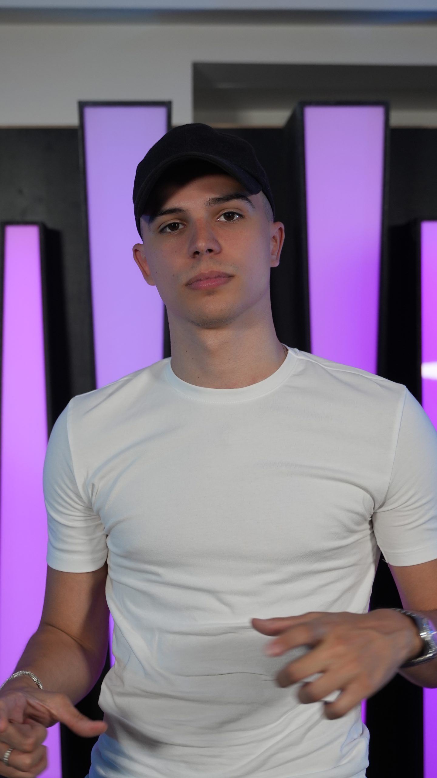 Vojaž otvorio dušu i priznao: "Napustio bih muziku zbog glume" 2 Radio S Vojaz 1