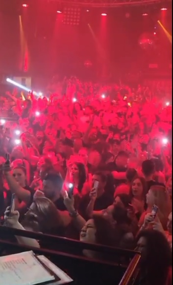 Aco Pejović osvaja Evropu, hijade ljudi pred vratima klubova (VIDEO) 8 aco 1