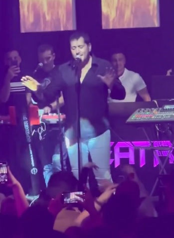 Aco Pejović osvaja Evropu, hijade ljudi pred vratima klubova (VIDEO) 7 aco 3
