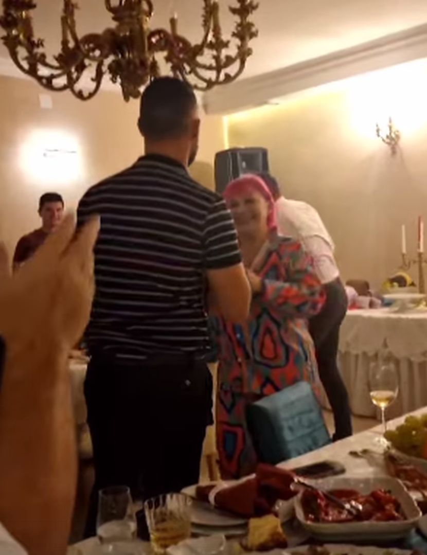 Luda žurka do jutra: Ovako je Zorica Brunclik proslavila rođenje unuke (FOTO) 8 dsff 830x0 1