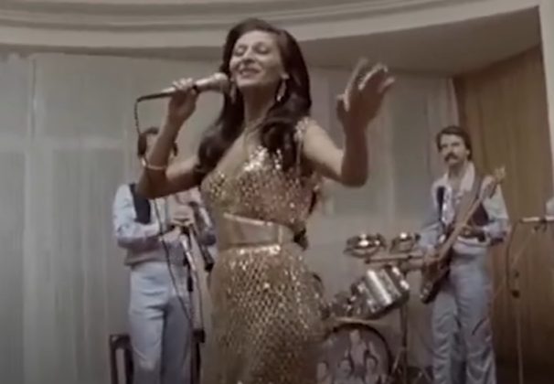 Da li znate koja pevačica je imala ulogu u "Žikinoj dinastiji"? O njenom stajlingu iz filma se i dalje priča! 6 zorica b