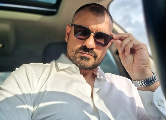 Ređao je hitove, a onda je nestao: Igor X otkrio zbog čega je promenio svoj poziv: "Znao sam da ne želim da pevam do penzije" 5 IGOR
