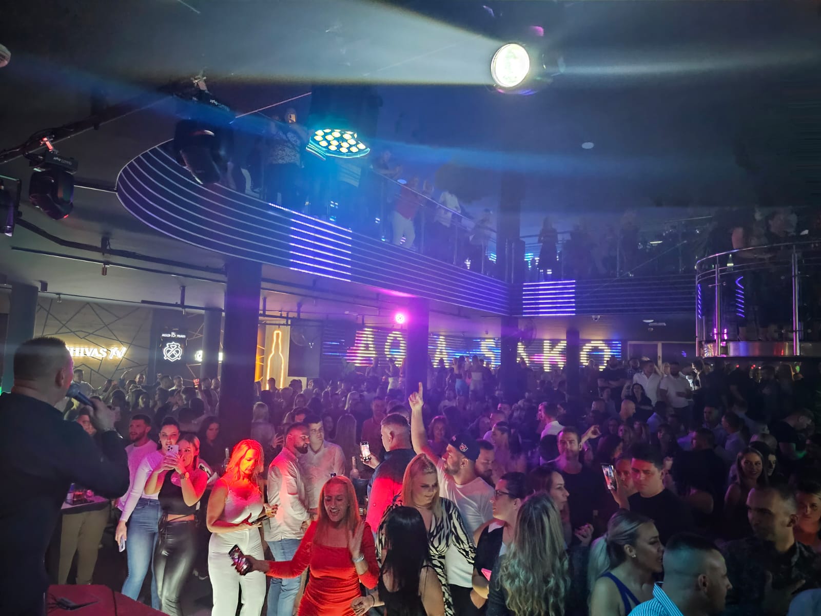 Šako Polumenta stigao na nastup u kombiju sa svojim likom i oborio još jedan rekord (VIDEO) 6 IMG 1a6cf8885a831ceca90ad76fc9d0f08a V