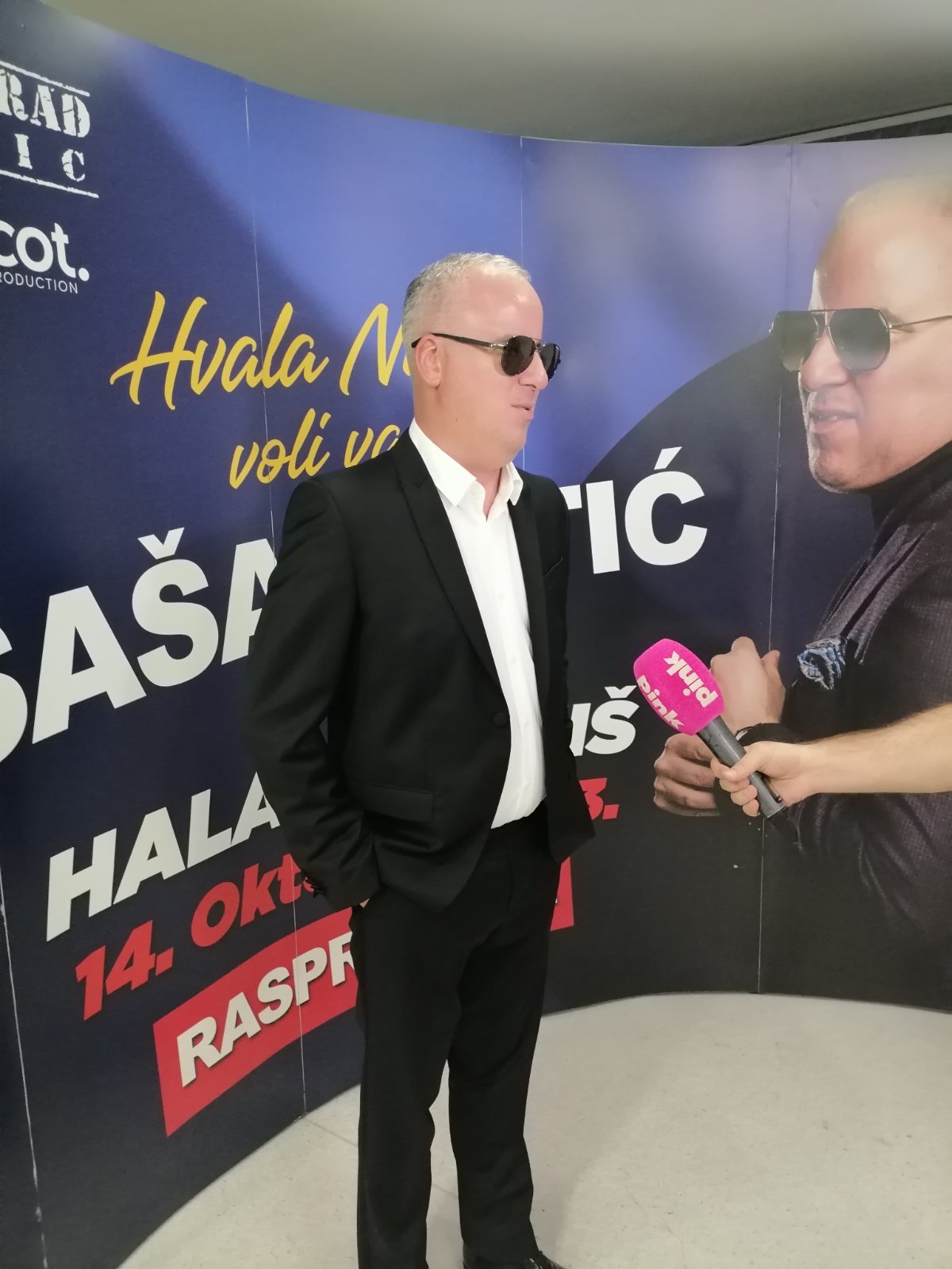 Saša Matić napravio spektakl u Nišu: Milica Todorović dovela atmosferu do usijanja (VIDEO) 5 IMG b11e1fdacbbdc6b265d0a7c3c1c3b580 V