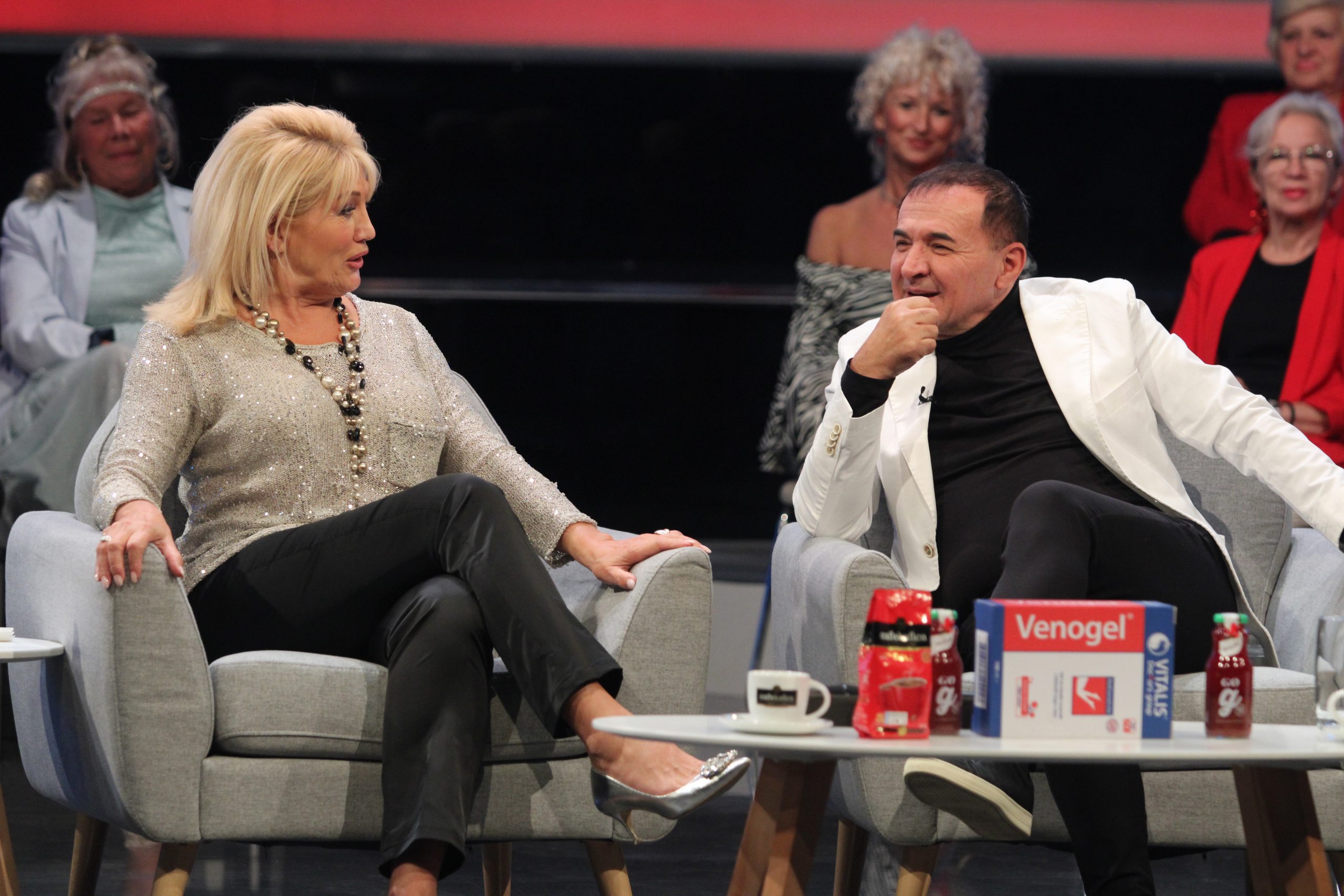 Suzana Mančić otkrila šta je izluđivalo dok je vodila Loto, a danas je ponosna: "Imala sam veće ambicije" 6 Suzana Mančić otkrila šta je izluđivalo dok vodila Loto