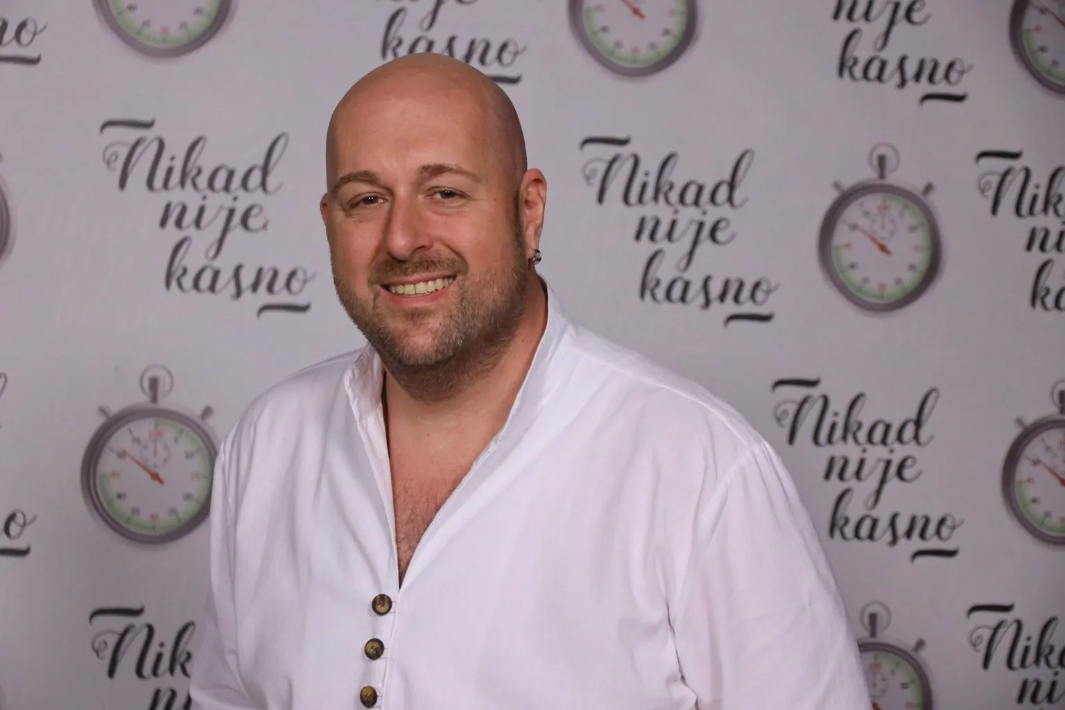 "To sam saznao pre generalne probe" Mladen Teodorović otkrio kakvo iznenađenje ga je sačekalo pred prvi nastup (VIDEO) 5 MLADEN TEODOROVIC 47 GOD. KOPER 9 1536x1024 1