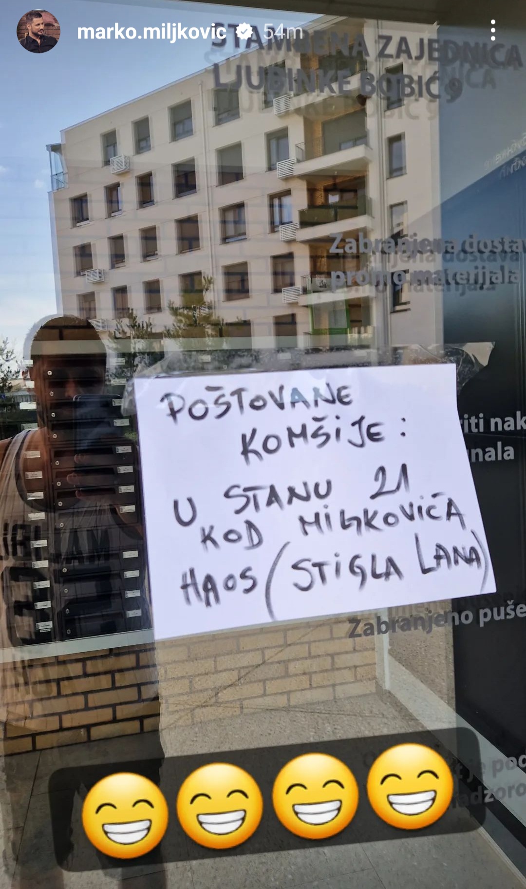 Počelo slavlje u domu Đoganijevih: Ori se sve, ponosni tata peva sa terase (VIDEO) 6 Screenshot 20231004 103915 Instagram