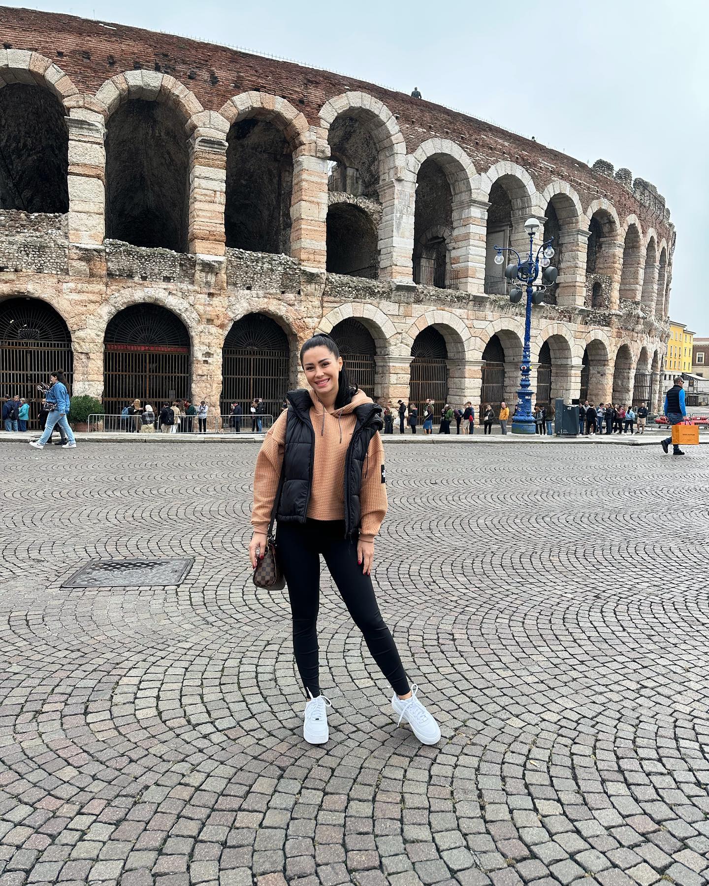 Iznenadićete se kada čujete koliko je visoka Aleksandra Bursać: Pokušala da obmane javnost, a onda je isplivala prava istina 6 aleksandra bursac krije romea 2 1