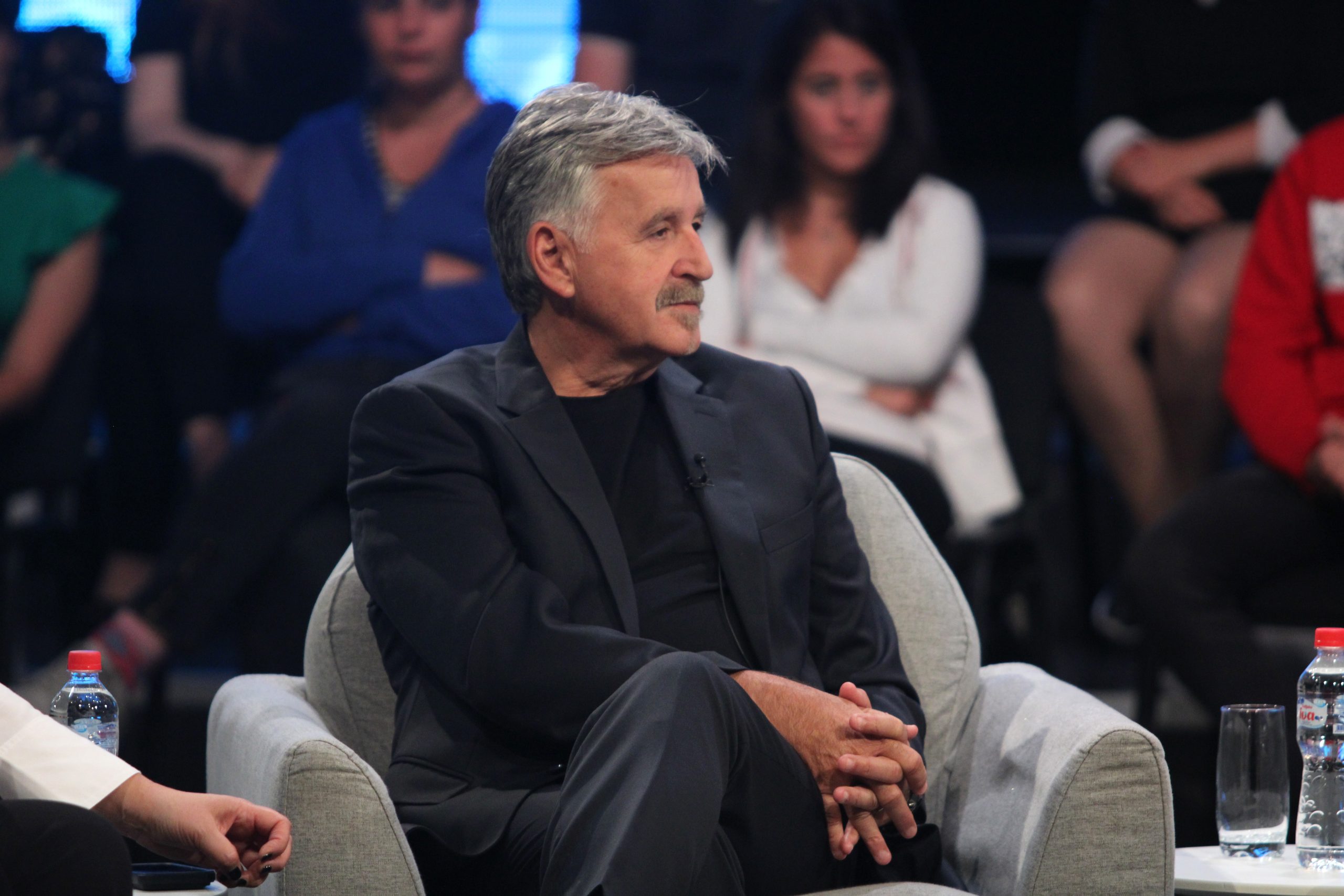 "Došla je napucana",Bosanac otkrio kako ga je Bekuta iznervirala na snimanju prve ploče: "Nisam hteo da to bude hit" 4 Bosanac otkrio kako ga je Bekuta iznervirala