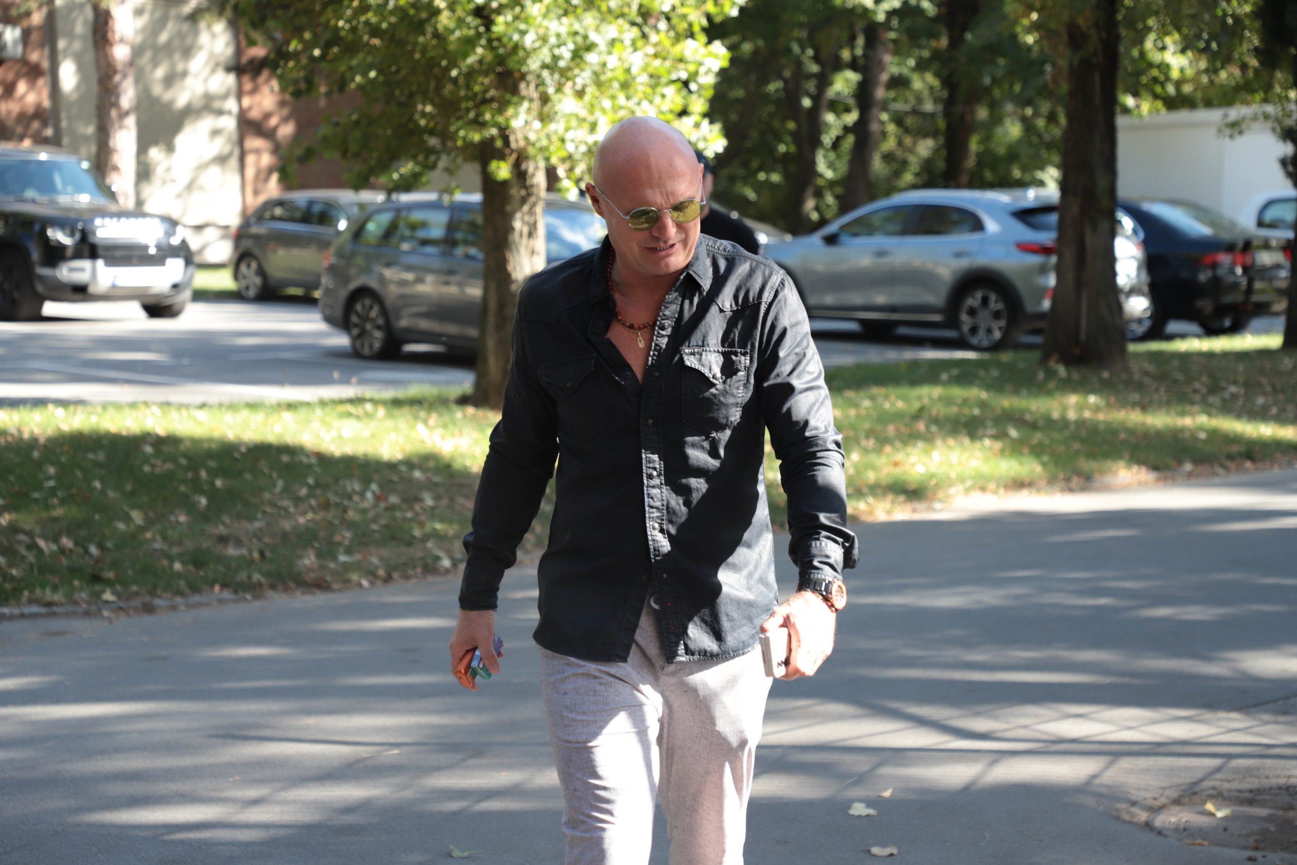 Mili povređen stigao na snimanje "Zvezda Granda", evo šta se desilo (VIDEO) 7 mili povredjen stigao na snimanje 4