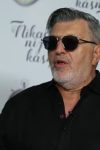 serif konjevic opleo po pevacima