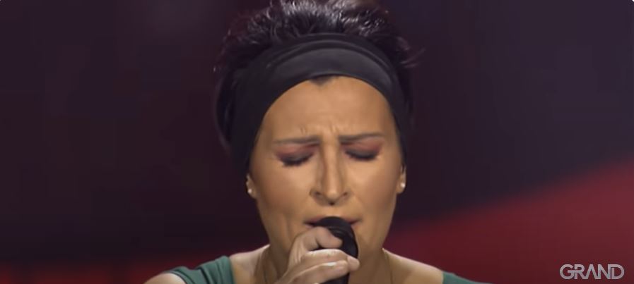 Aleksandra Prijović lila suze usred emisije, nije mogla da progovori od bola zbog životne priče takmičarke: "Ne znam šta da kažem" (VIDEO) 6 uuuu