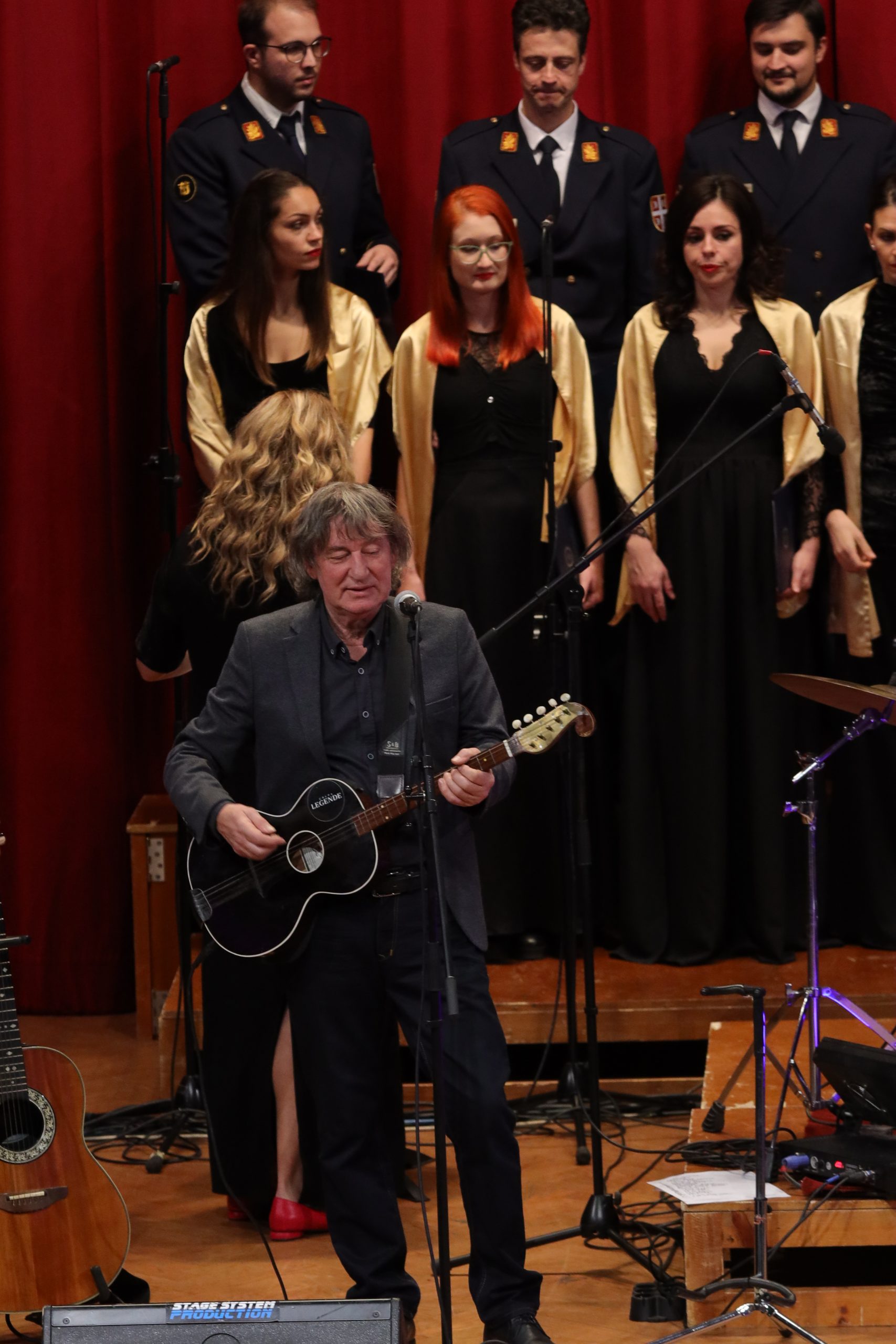 Legende ostvarile svoj san! Koncert u prestižnoj dvorani prevazišao očekivanja članova grupe: "Pevamo zato što volimo" (VIDEO) 9 Legende ostvarile san 1 3