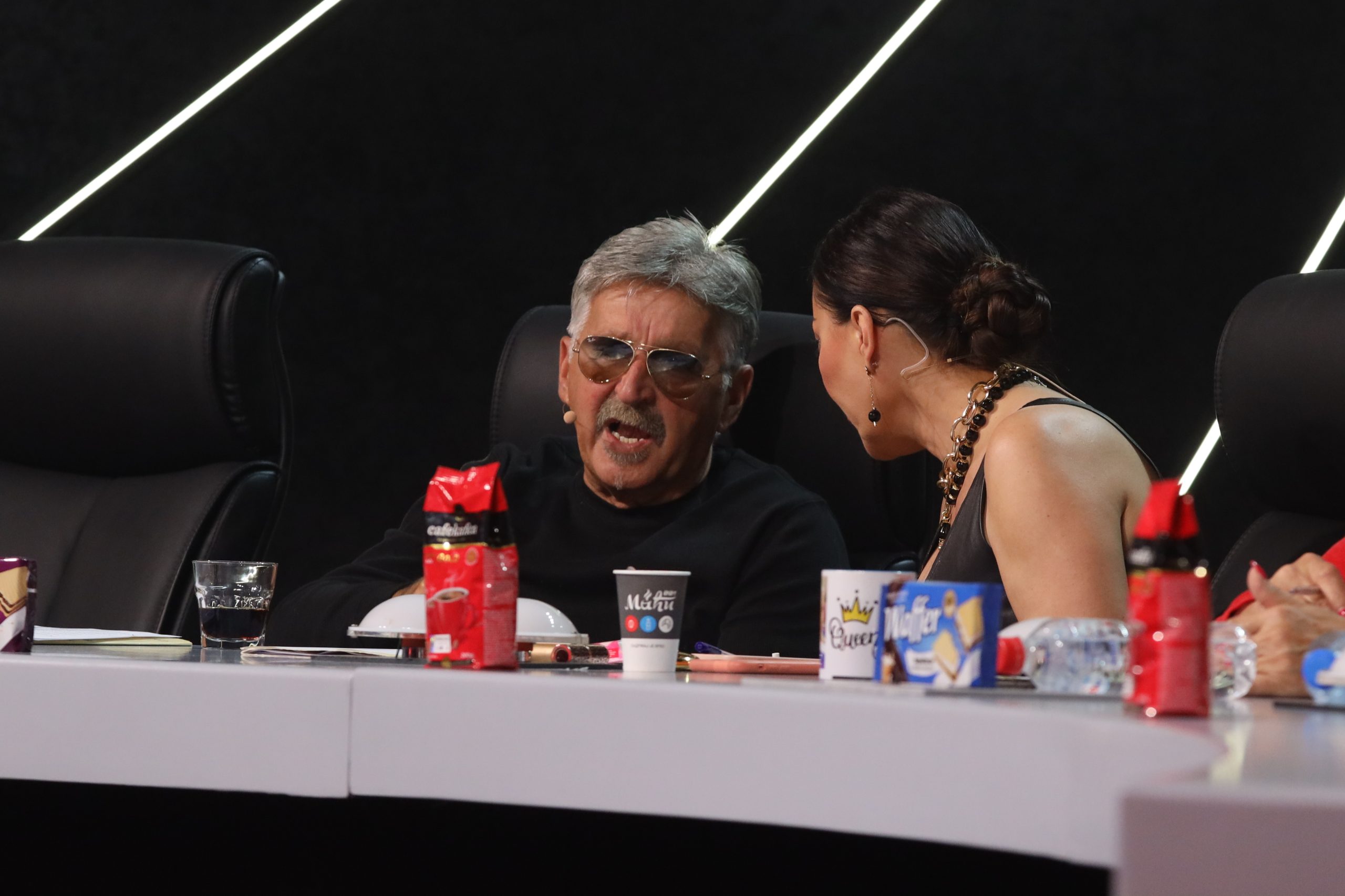 "Toliko si opširan da više ne znam ni šta sam hteo" Popović i Bosanac u duelu: "Očito da godine čine svoje" 9 Popovic i Bosanac u duelu 3