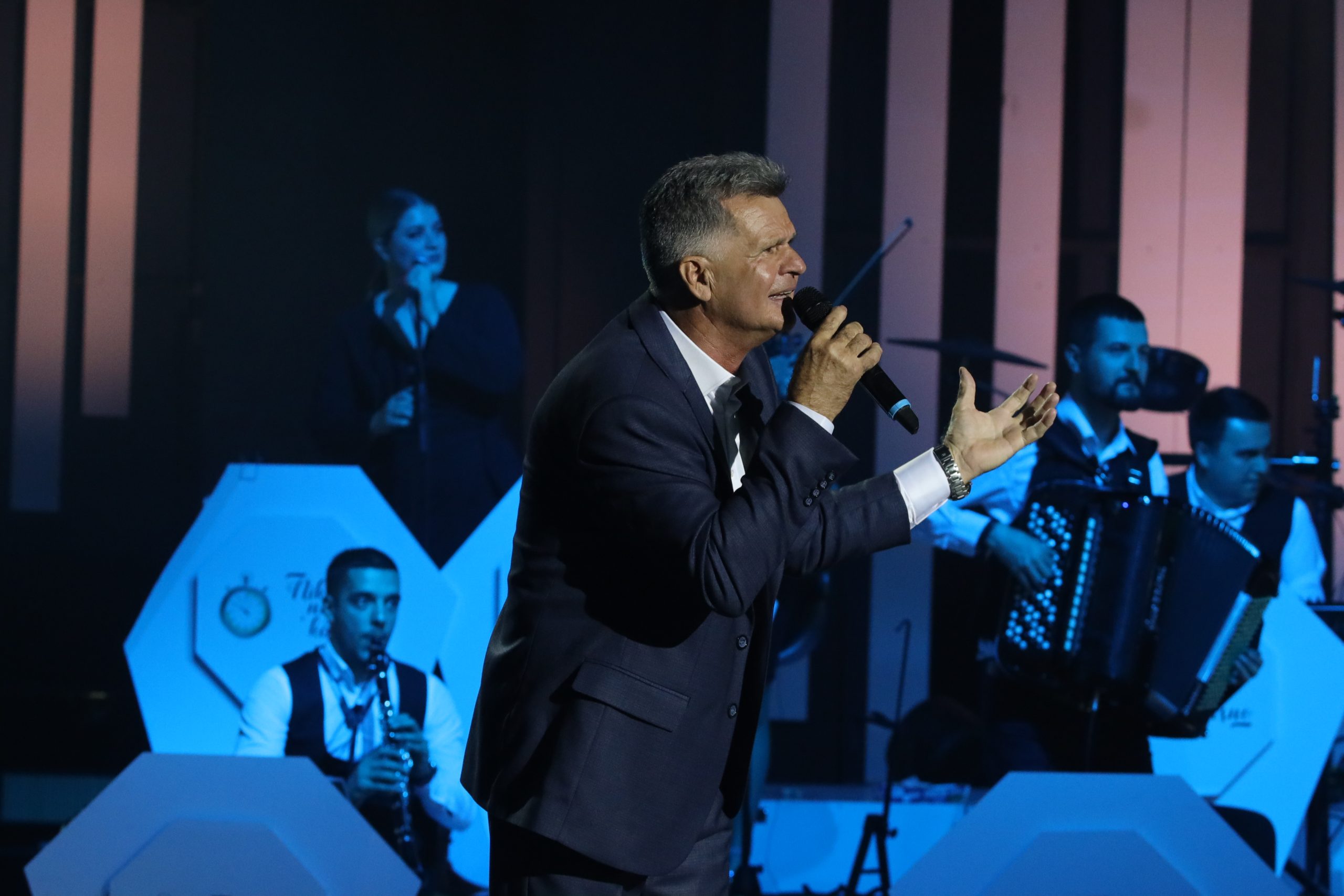Dragiša Živanović otvorio dušu za Grand, jedva suzdržao emocije: "Ne smemo biti robovi, vreme se ne vraća" (VIDEO) 7 Dragiša Živanović otvorio dušu