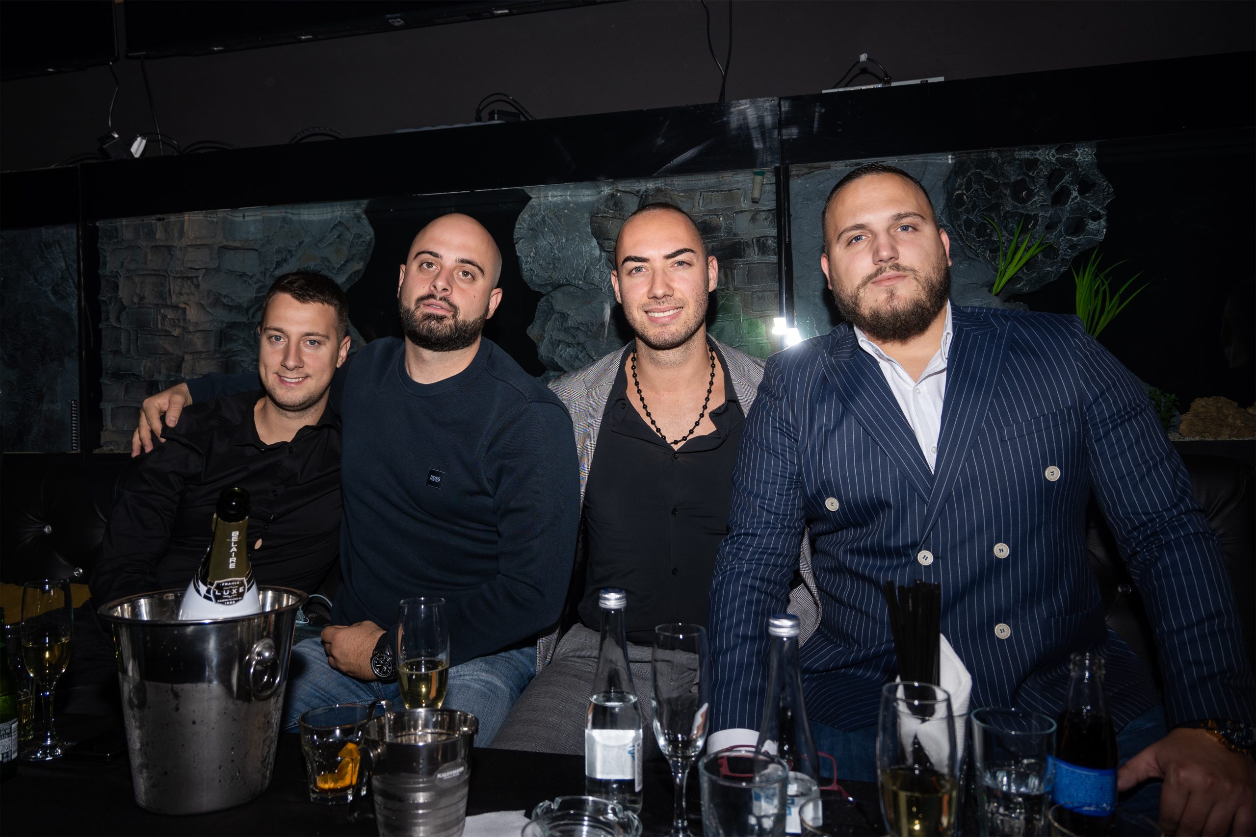 Saša Popović đuskao uz DJ-a, evo šta se dešavalo u klubu: "Ovde ću često da dolazim" (VIDEO) 15 SMT6170