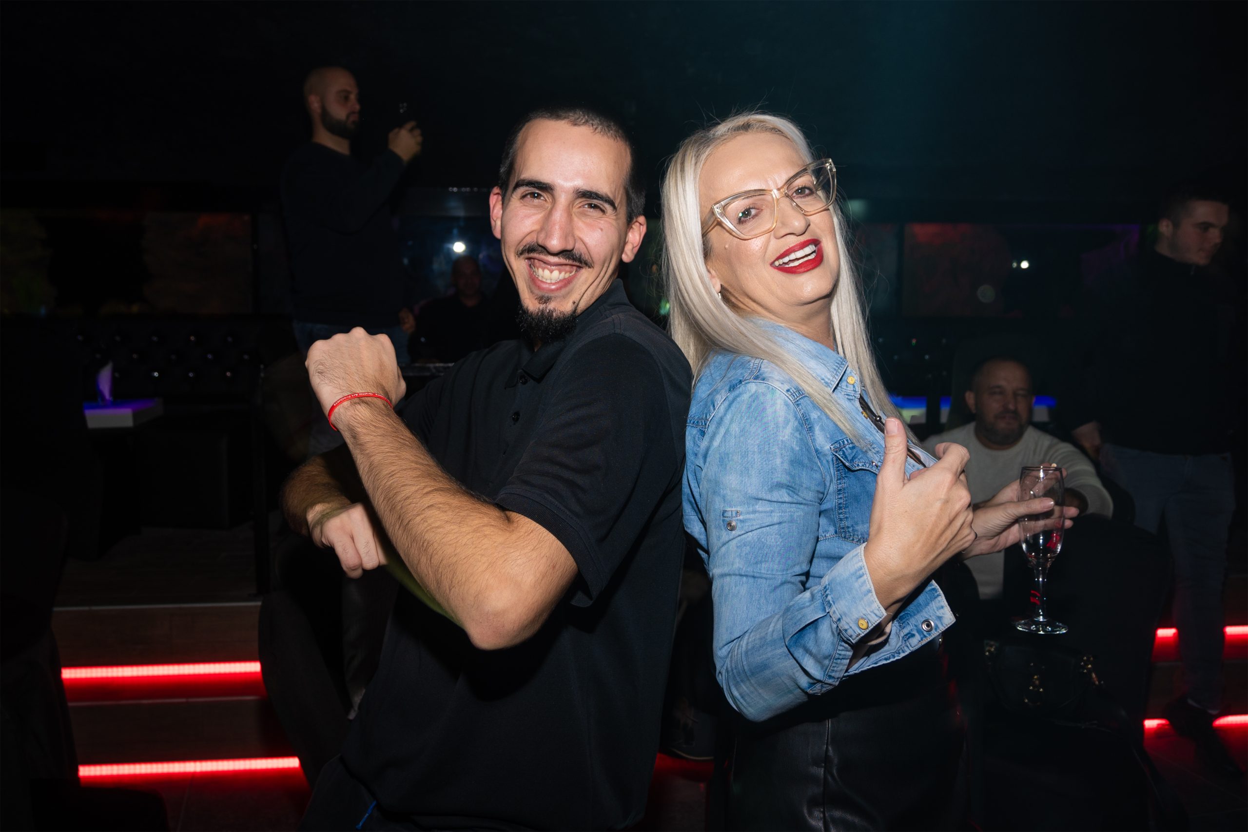 Saša Popović đuskao uz DJ-a, evo šta se dešavalo u klubu: "Ovde ću često da dolazim" (VIDEO) 13 SMT6267