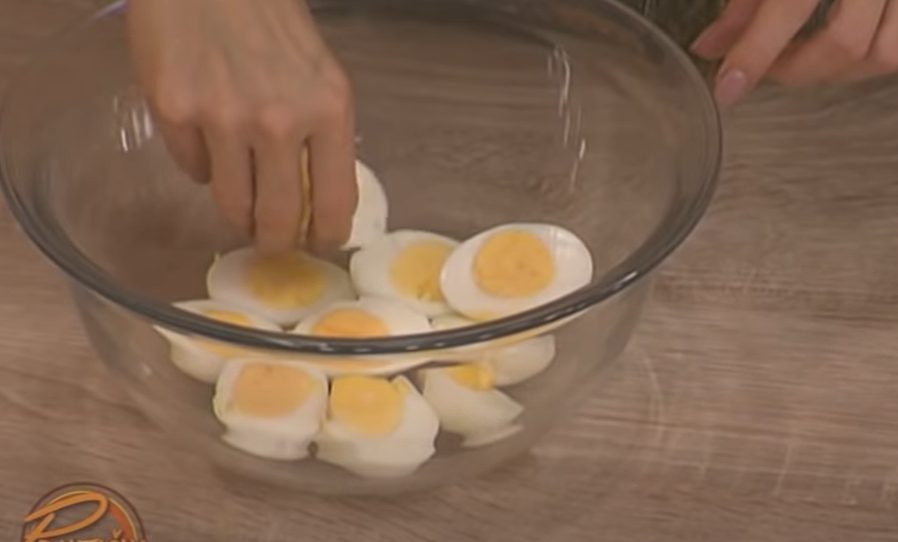 Ovako nešto još niste probali: Bugarska salata sa orasima gotova za 5 minuta 7 Screenshot 2023 11 25 143601