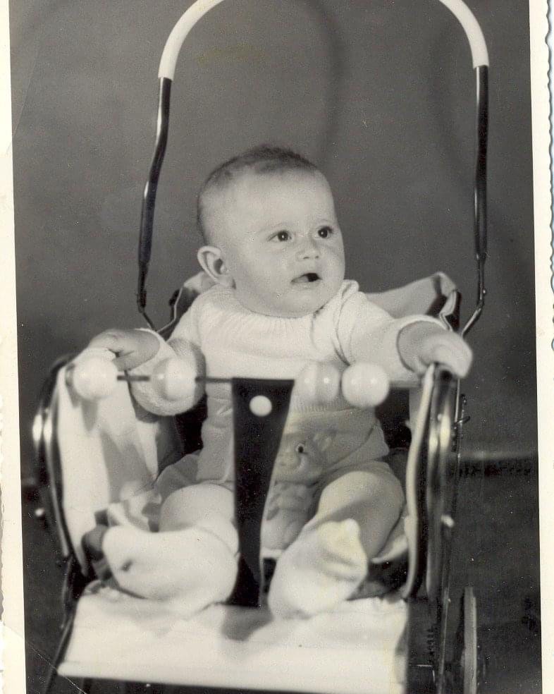 Ova beba od danas gazi sedmu deceniju, a "Zvezde Granda" bez njega ne bi izgledale isto, da li znate o kome je reč? (FOTO) 5 Voja Nedeljkovic rodjendan