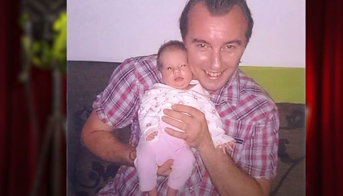 Za njega kažu da je jedan od najboljih vokala koji se pojavio u "Nikad nije kasno": Da li znate ko je pevač sa slike? (FOTO) 6 amil biscanin slika iz mladosti 2