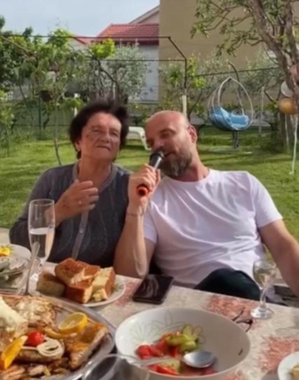 TUGA U DOMU BOBANA RAJOVIĆA: "Otišla je moja najbolja" 7 bobanu rajovicu preminula majka 2 1