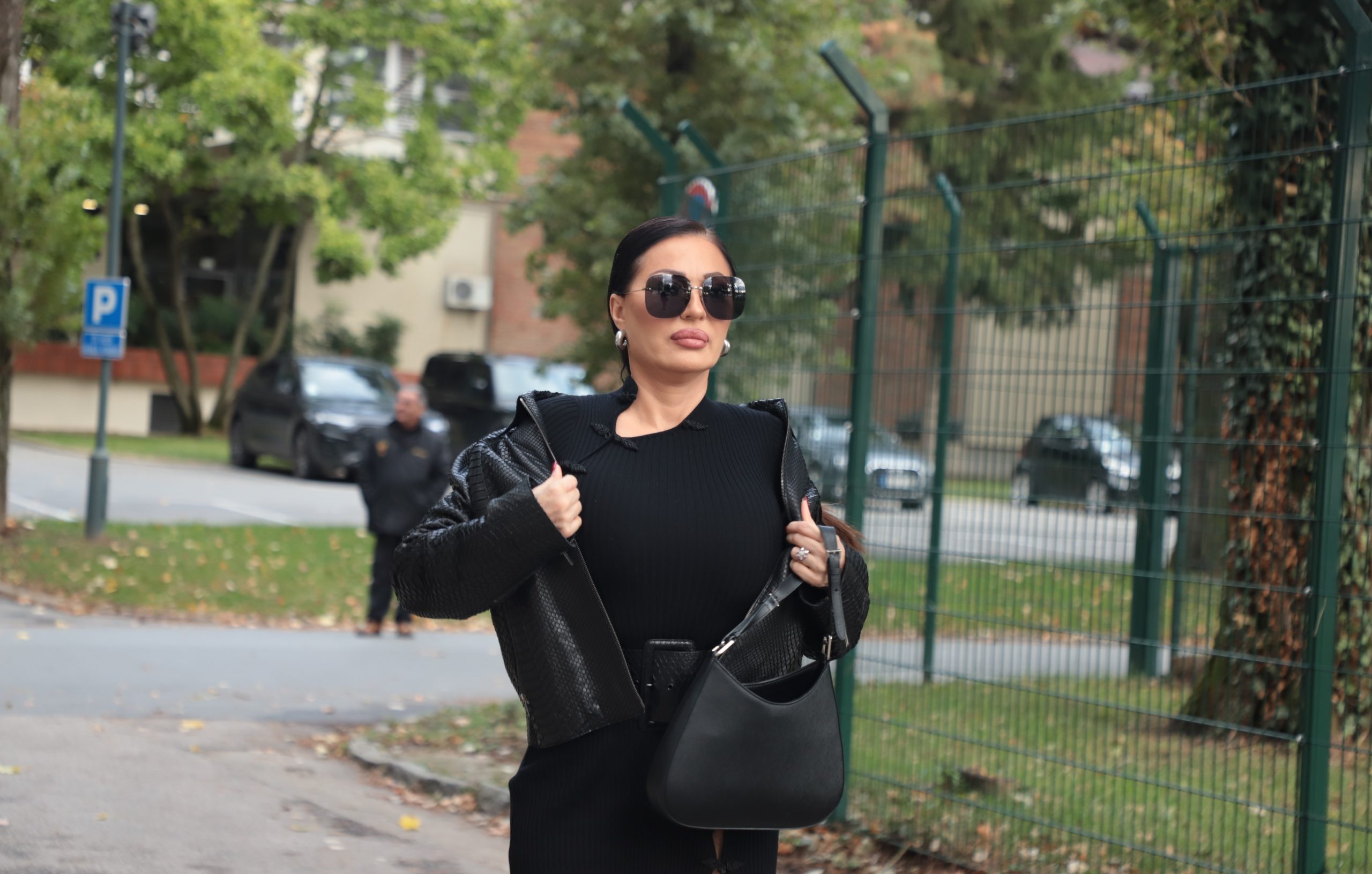 ceca u minicu 10