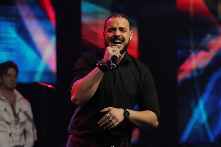 Bio je Cecin miljenik, a onda je napustio takmičenje: Edis Agić otkrio šta se zaista desilo u Zvezdama Granda: "Bili su problemi" (VIDEO) 6 edis agic odustao od zvezda granda