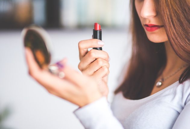 lipstick 791761 1280