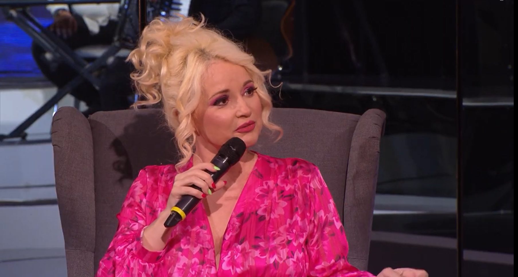 maja nikolic od pop muzike nema para