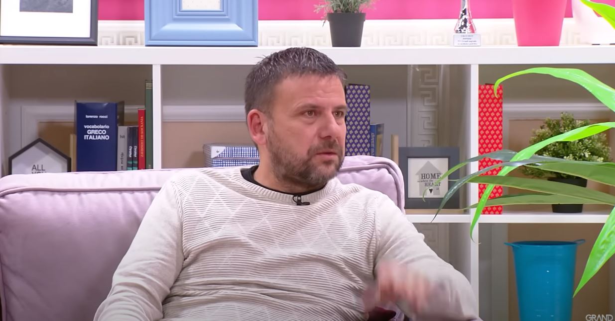 "Rekli su da nikada neću biti kao tata" Mikica Bojanić otvorio dušu o borbi za svoje ime na estradi: "Nailazio sam na mačeve sa dve oštrice" 5 Mikica Bojanić početak karijere