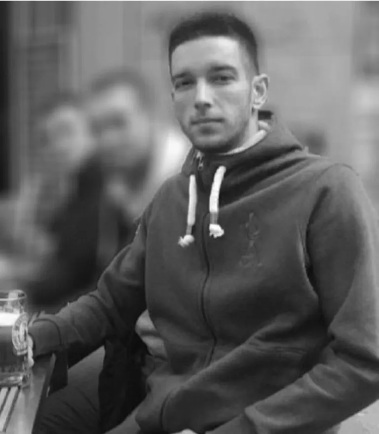 POSLEDNJI POZDRAV MIRKOVOM SINU, reči kidaju dušu: "Prereno te je oduzeo od nas" 7 mirko kodic dao citulju sinu 2