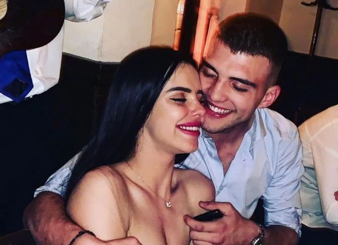 Ovako je Bogdana Ražnatović izgledala pre veze sa Veljkom: Zbog jedne promene danas izgleda potpuno drugačije FOTO 6 bogdana ražnatović pre veljka
