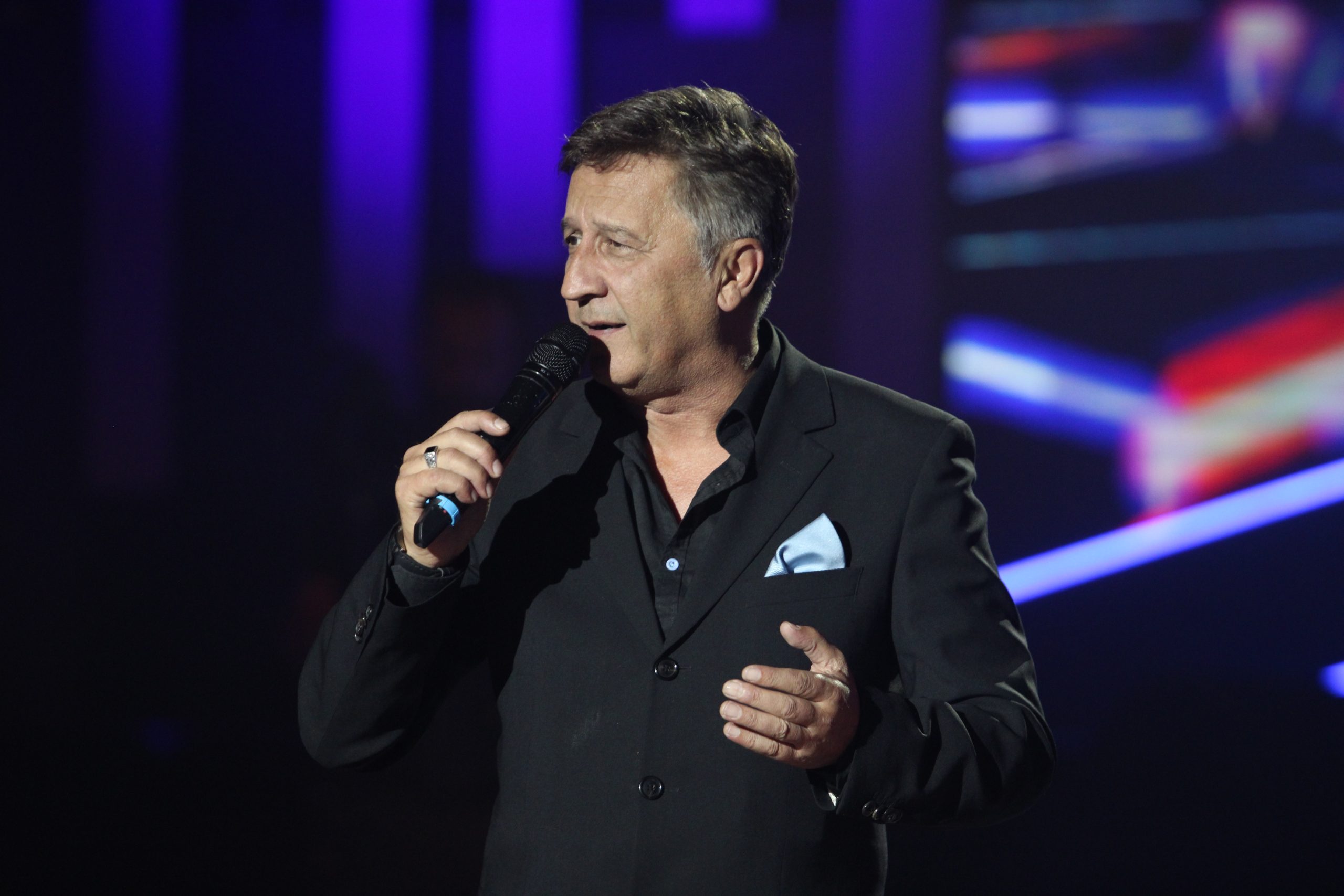 zenio se tri puta radio u striptiz klubu 2