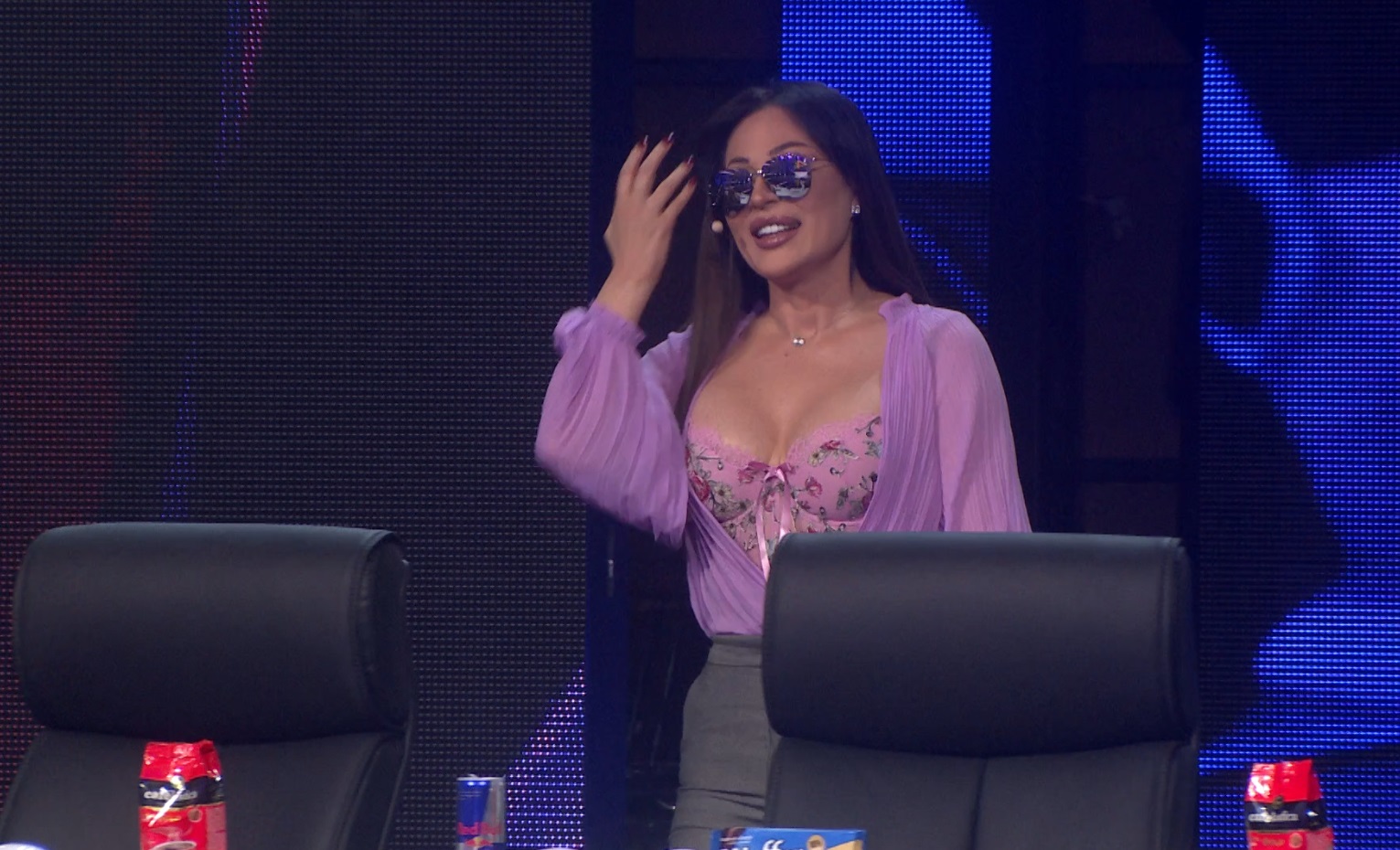 Ceca kipela od besa, Boske je ignorisao, a epilog je najslađi moguć: "Hvala lepo" (VIDEO) 5 Ceca poljubila Bosanca 1 1