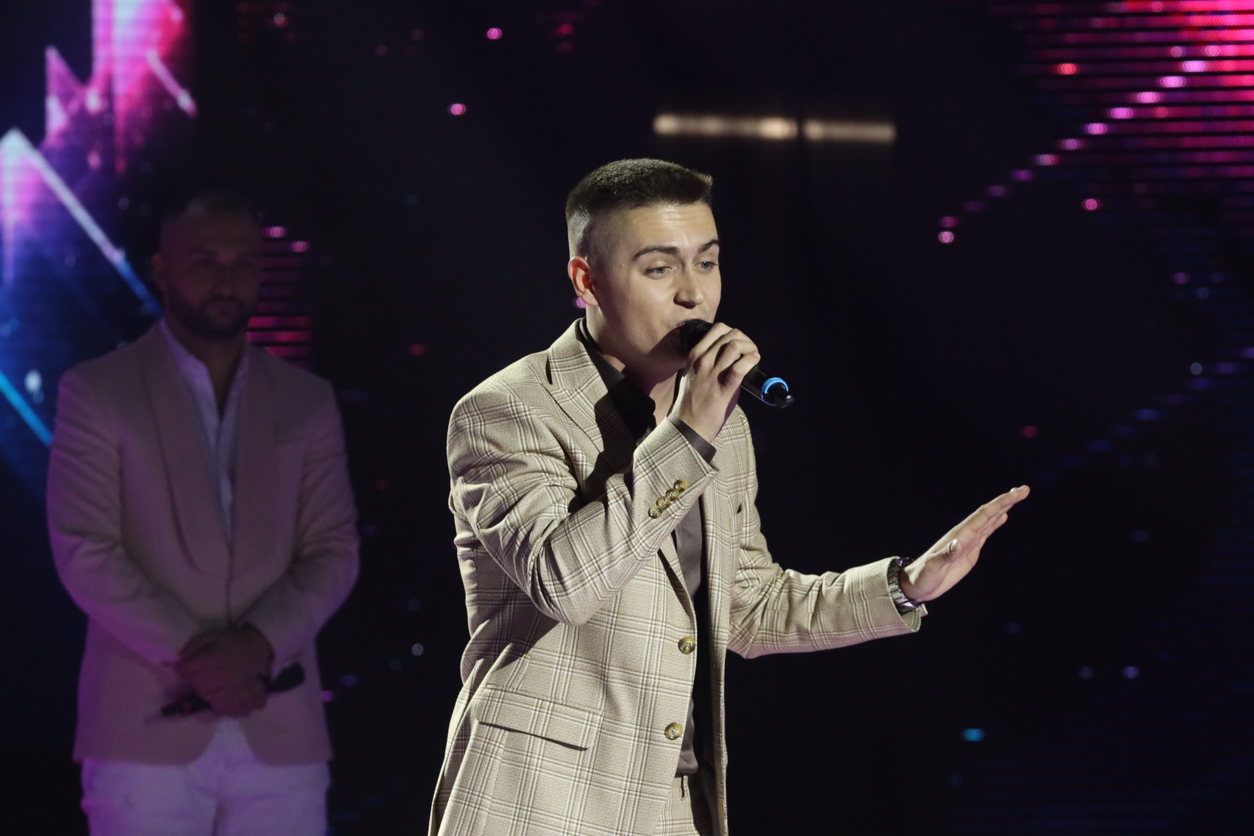 Prvi put stao na scenu i izdominirao, Ceca oduševljena: "Imaš glasčinu, ti si osveženje" 3 Ivan Miljkovic 2