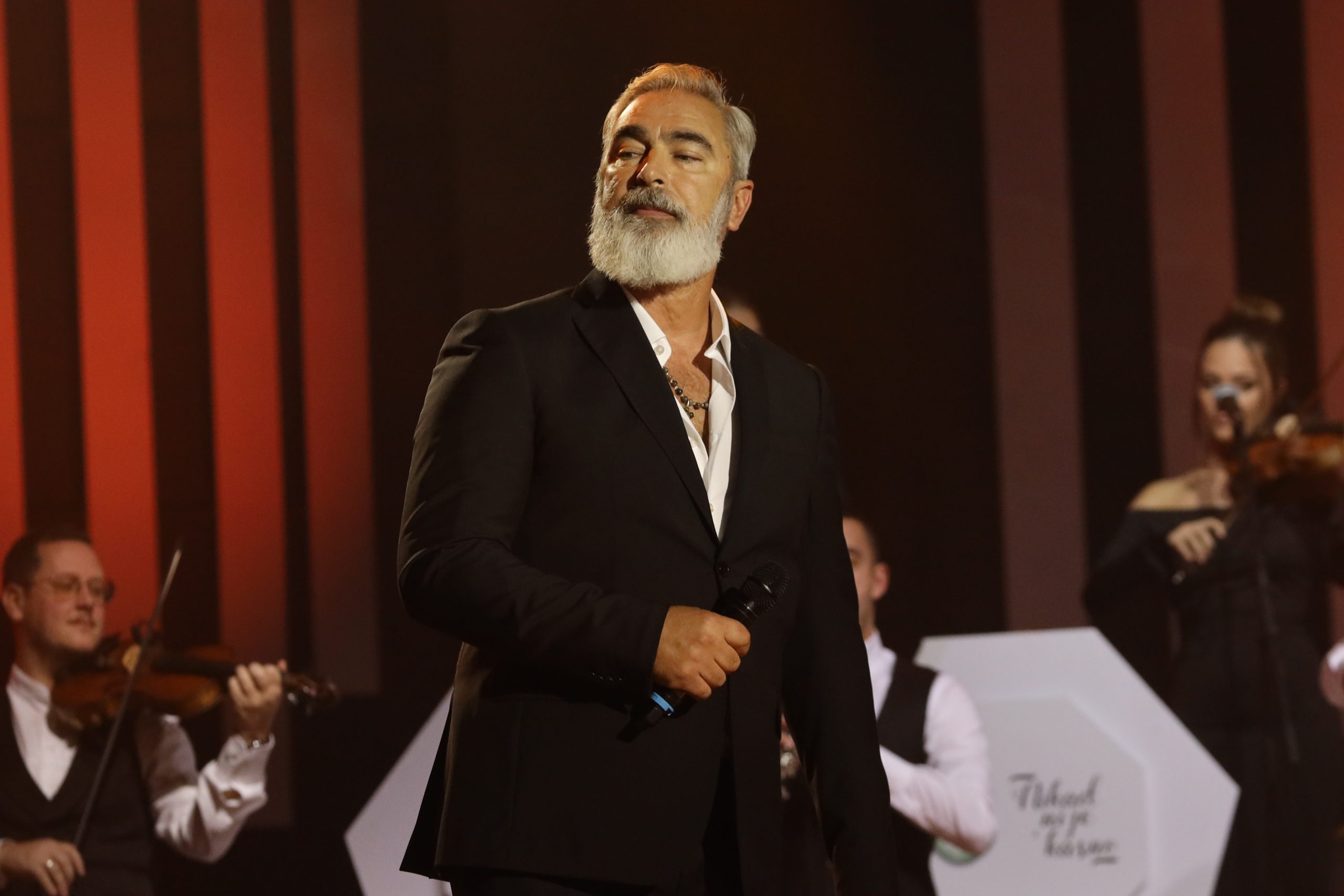 Viktor Miletić progovorio o trenutku koji mu je promenio život: "Iz ljubavi je prešlo na viši nivo" (VIDEO) 6 Viktor Miletic 1