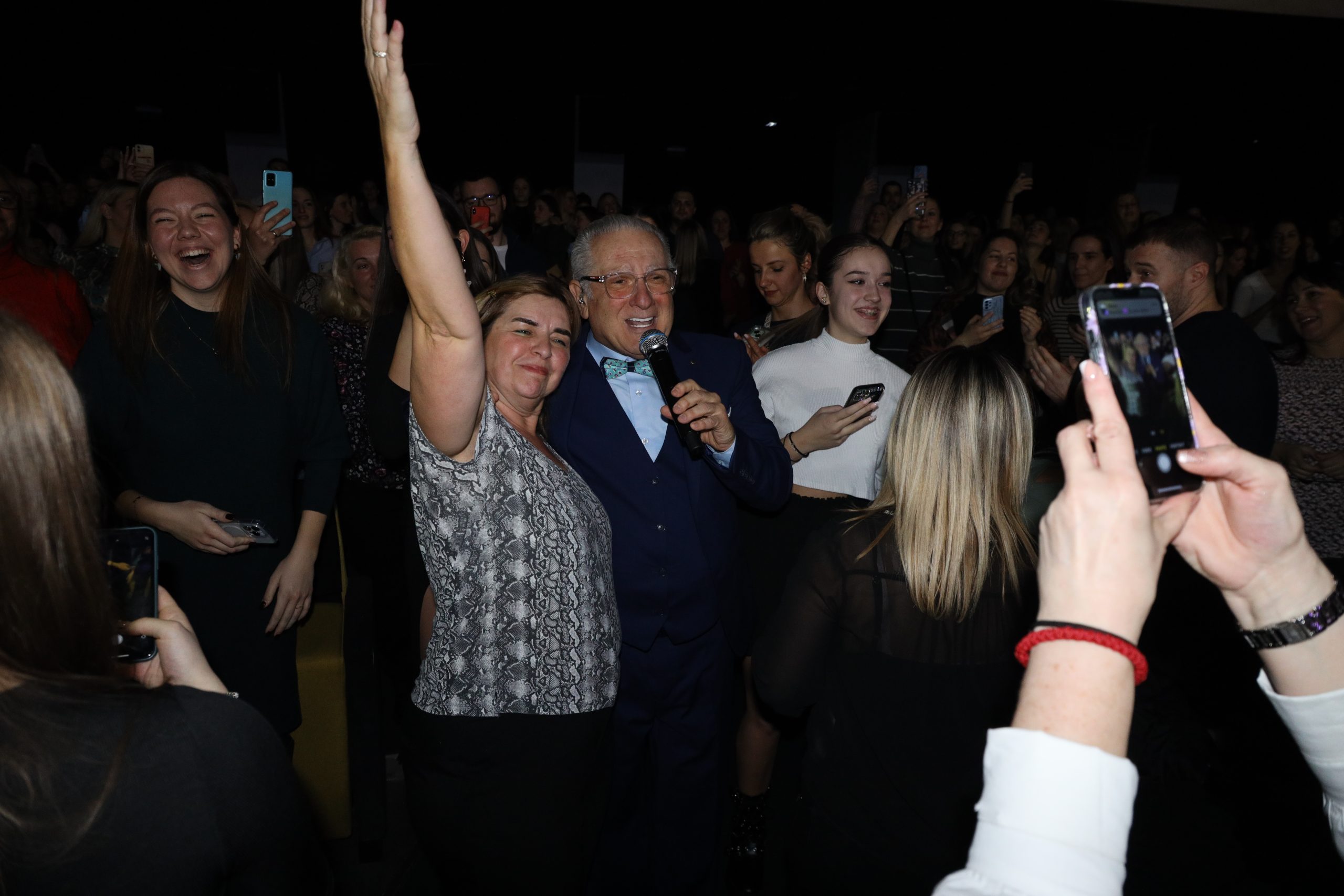 Željko Samardžić sišao u publiku, lavina emocija u dvorani: Svi detalji prvog spektakla u Beogradu (VIDEO) 10 Zeljko Samardzic koncert Beograd 4