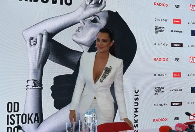 aleksandra prijovic u soku nakon poruke fana 630x426 1